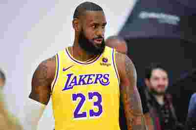 76人客场负于开拓者，恩比德受伤